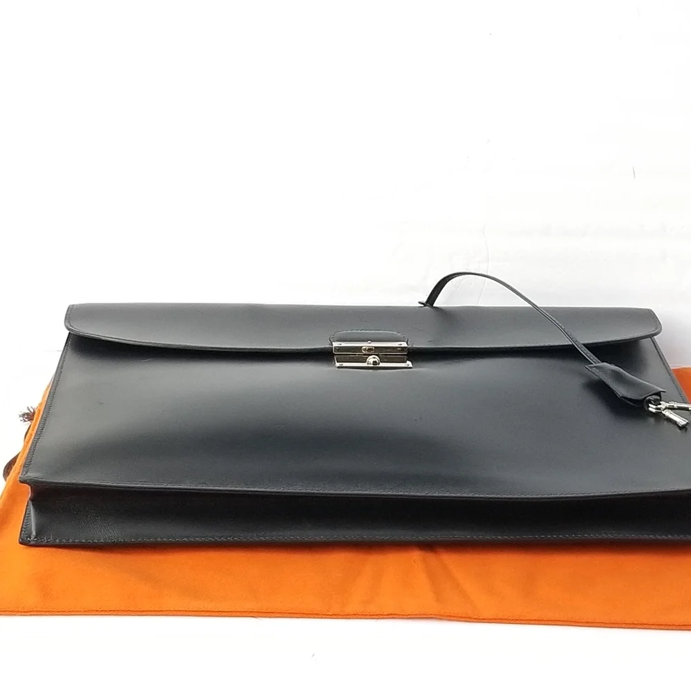 Hermès Paris Sac à dépêches briefcase in dark Navy box leather Vintage